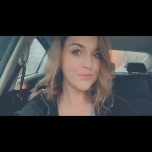 Meet your Posher, Haleigh